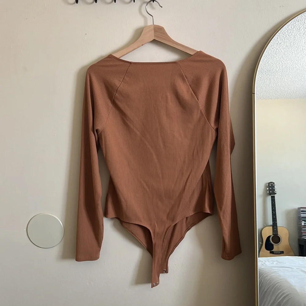 American Eagle Long Sleeve Square Neck Ribbed Bodysuit - Picture 5 of 6